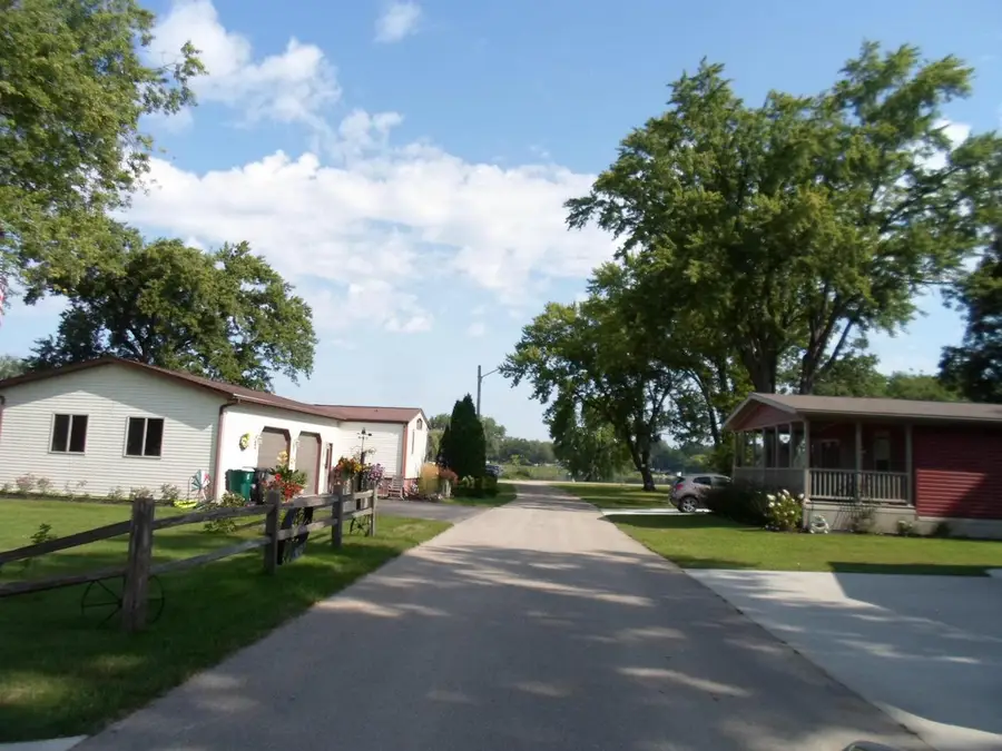 W9800 County Road G, Calamus, WI 53916 - #2