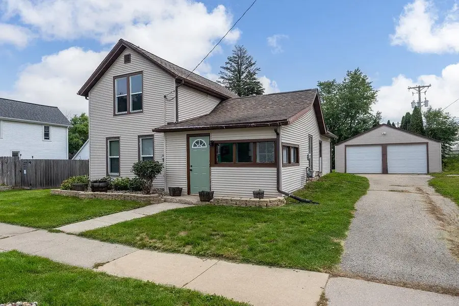 200 N Rutland Avenue, Brooklyn, WI 53521 - #2