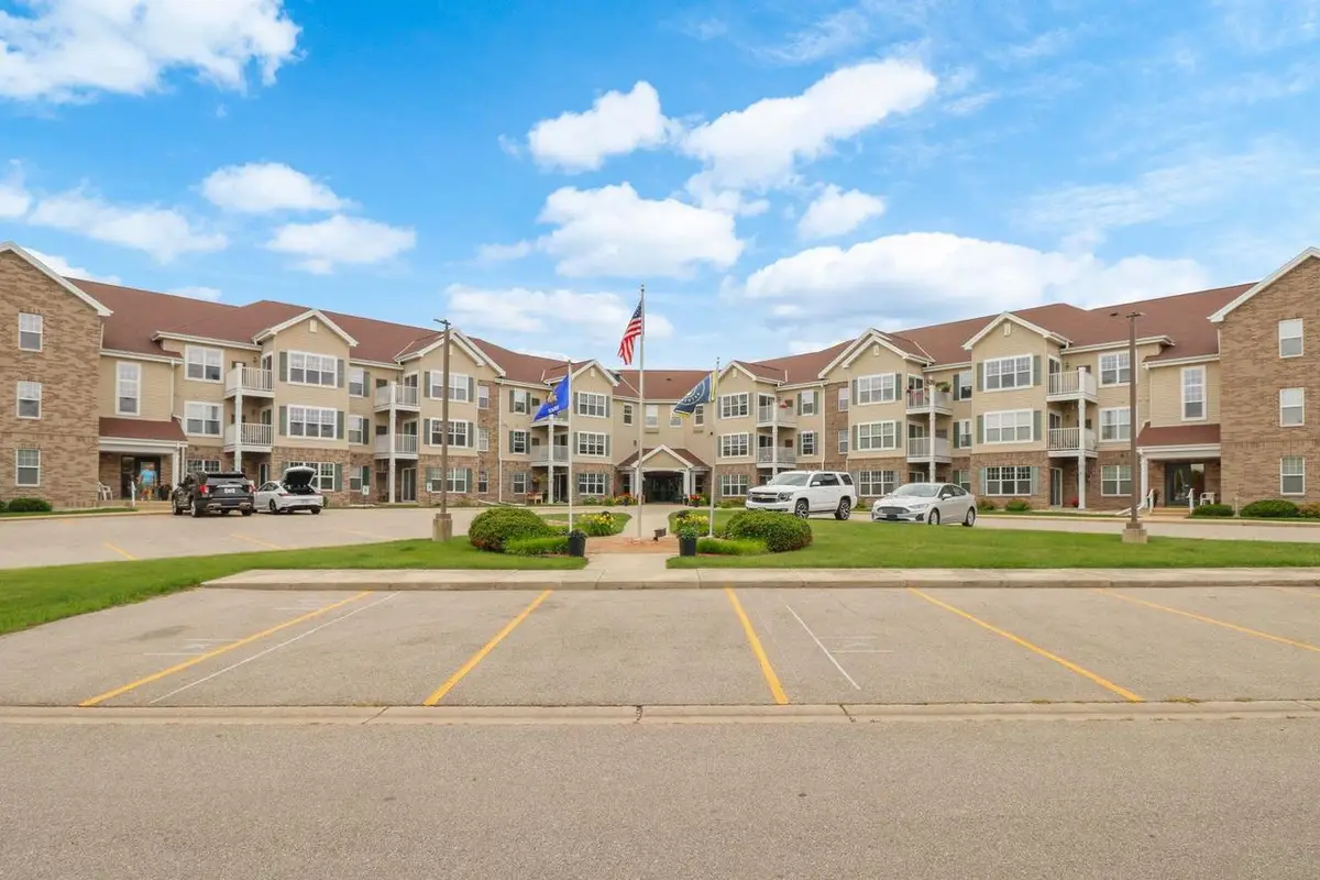 6823 Parkside Circle, Windsor, WI 53532 - #1