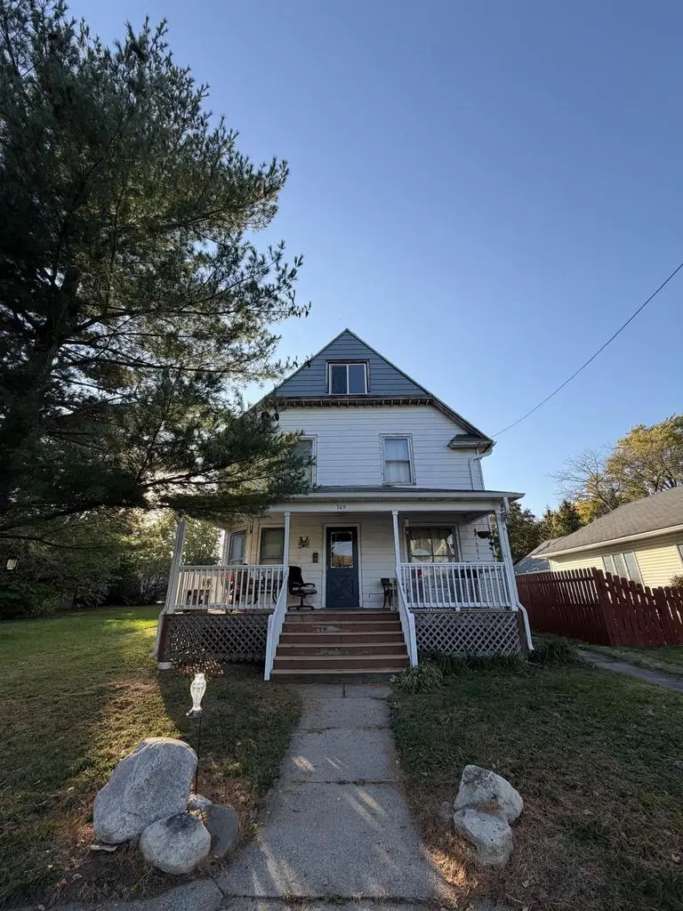 709 Jackson Street, Fort Atkinson, WI 53538 - #1