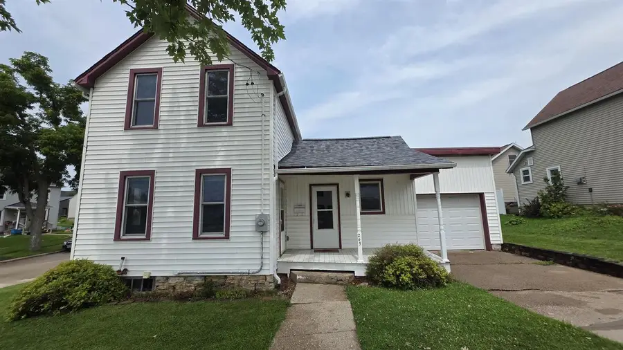 245 W Walnut Street, Lancaster, WI 53813 - #2
