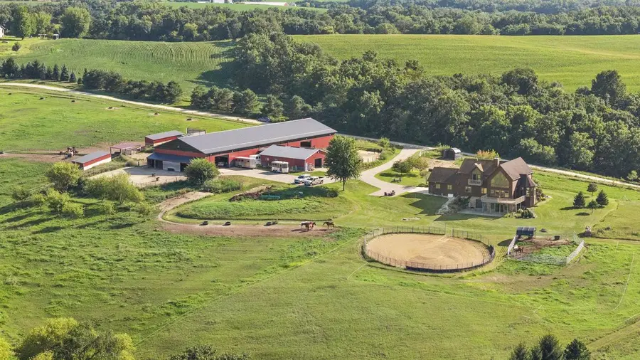 N8594 Hay Hollow Road, Blanchardville, WI 53516 - #2