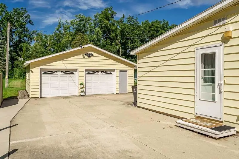 411 S Madison Street, Evansville, WI 53536 - #3