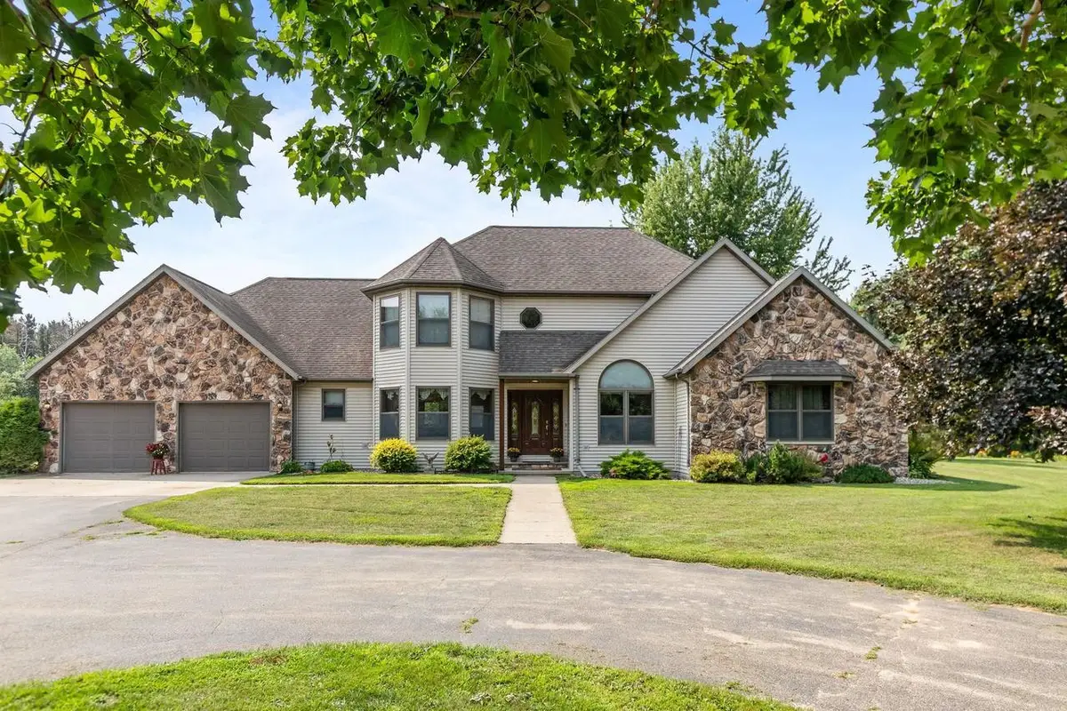 N6547 Buelow Road, New London, WI 54961 - #1