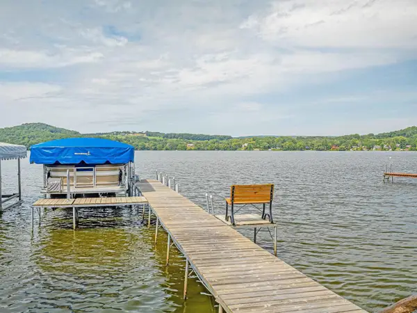 W10894 Fox Glen Road, Poynette, WI 53955