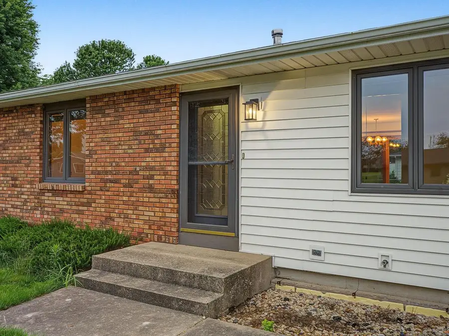 587 Washington Street, Monticello, WI 53570 - #2