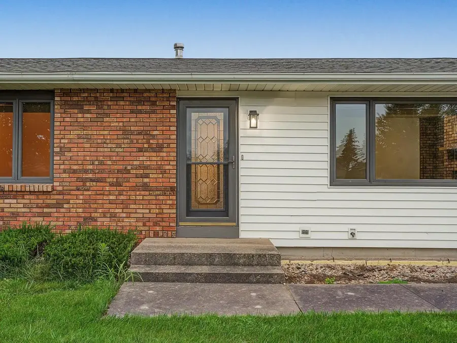 587 Washington Street, Monticello, WI 53570 - #3