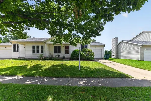 208 W Clover Lane #B, Cottage Grove, WI 53527