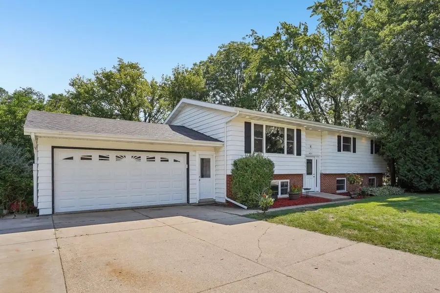 401 Woodview Drive, Sun Prairie, WI 53590 - #3