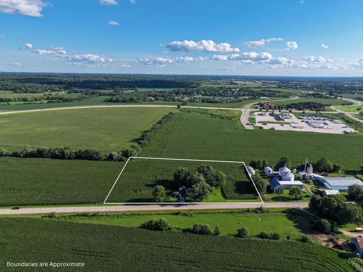 2724 E Stateline Road, Beloit, WI 53511 - #1