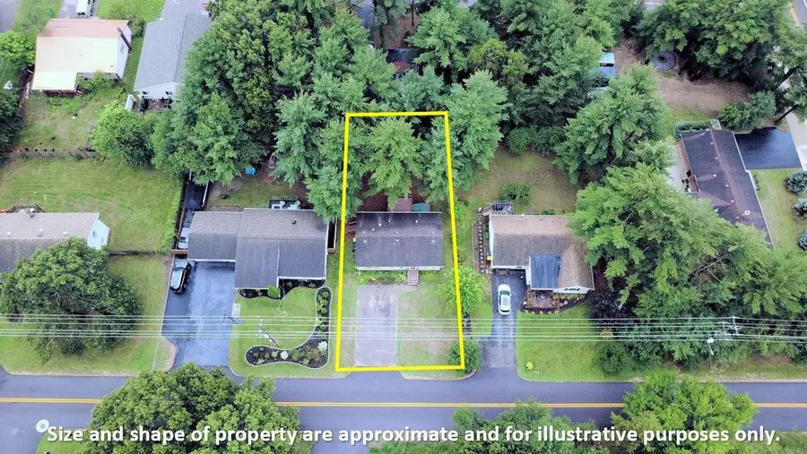 232 Red Bird Avenue, Wisconsin Dells, WI 53965 - #2