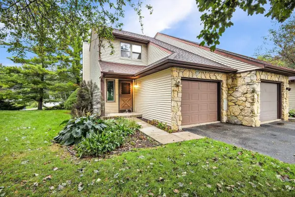 301 Williamsburg Way Court, Fitchburg, WI 53719