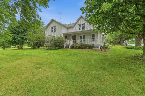 N1911 Hilltop Road, Markesan, WI 53946