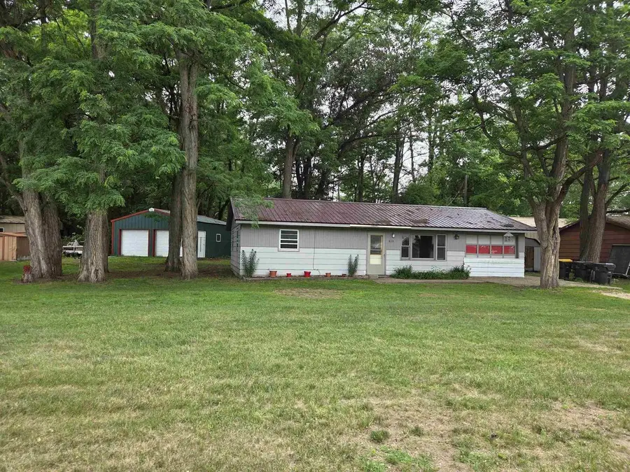 810 Locust Road, Avoca, WI 53506 - #2