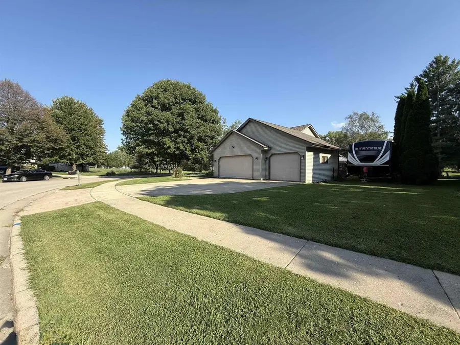 521 Sleepy Hollow Lane, Marshall, WI 53559 - #3