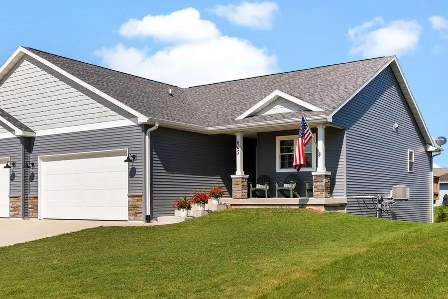 642 Locust Lane, Evansville, WI 53536 - #2
