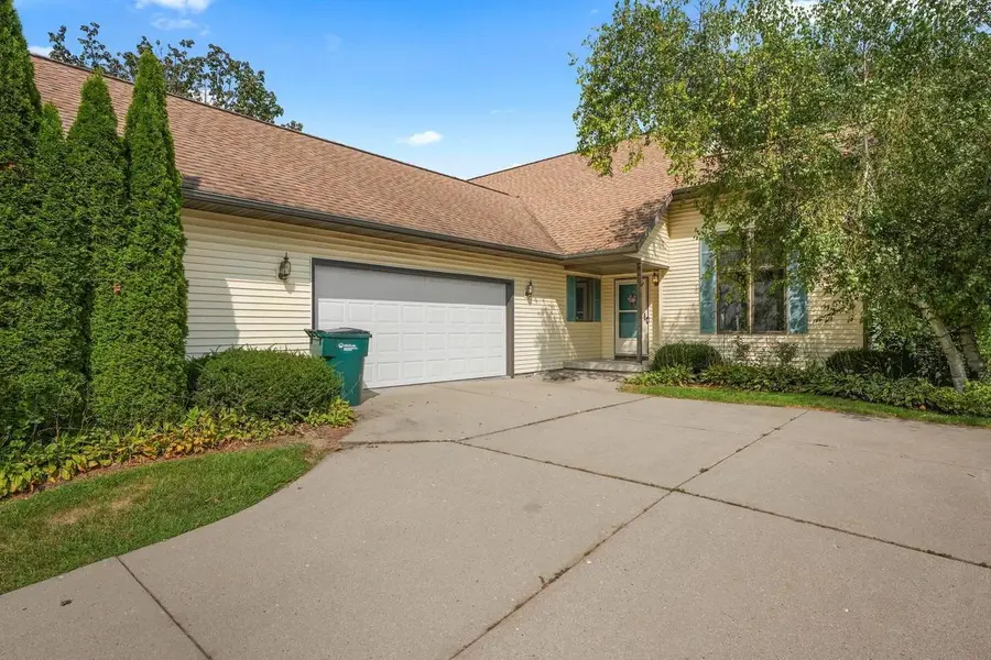 109 W Parkview Street, Cottage Grove, WI 53527 - #3
