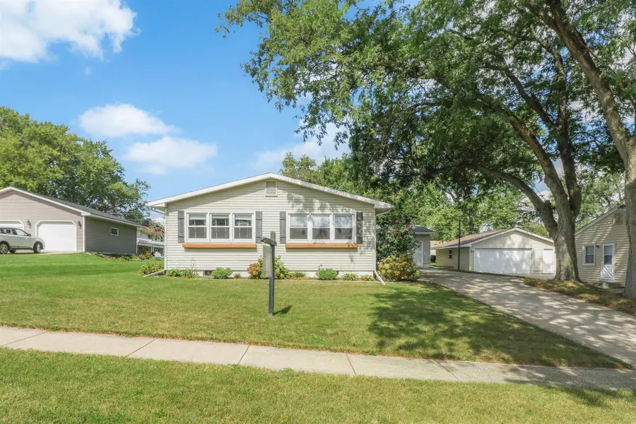 316 South Avenue, Edgerton, WI 53534 - #2