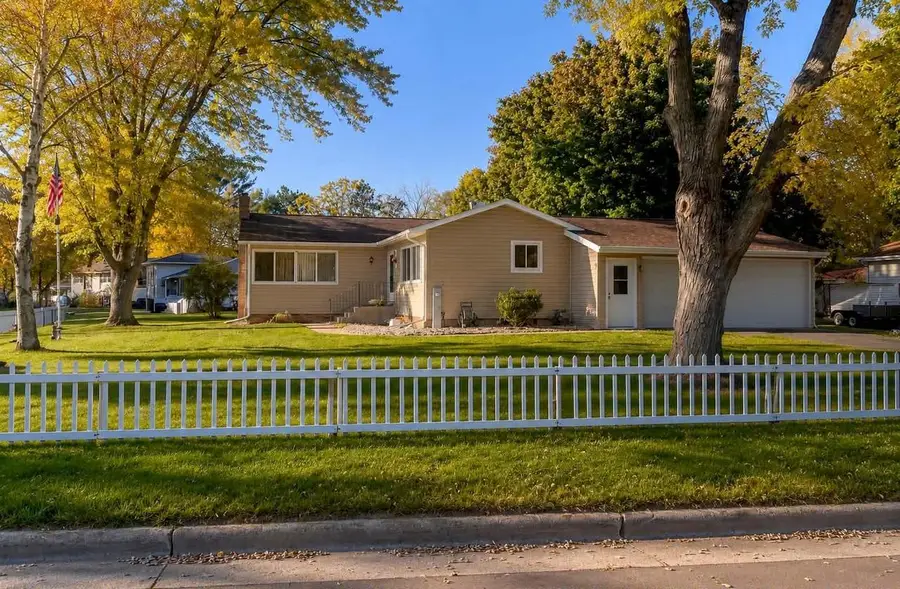 414 Herwig Drive, Pardeeville, WI 53954 - #2