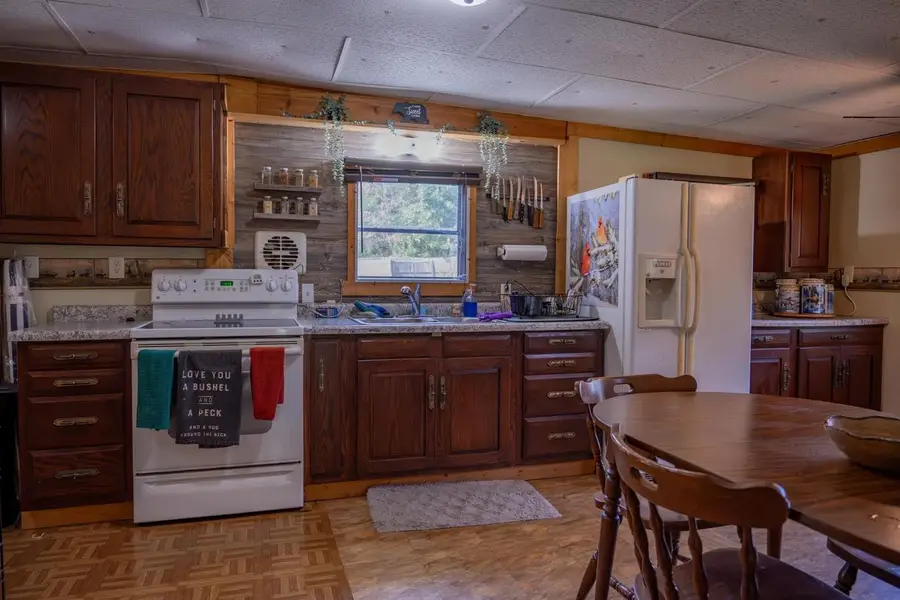 W5520 Buckhorn Drive, New Lisbon, WI 53950 - #2