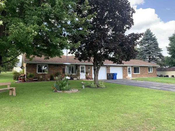 104-106 Hillside Lane, Columbus, WI 53925