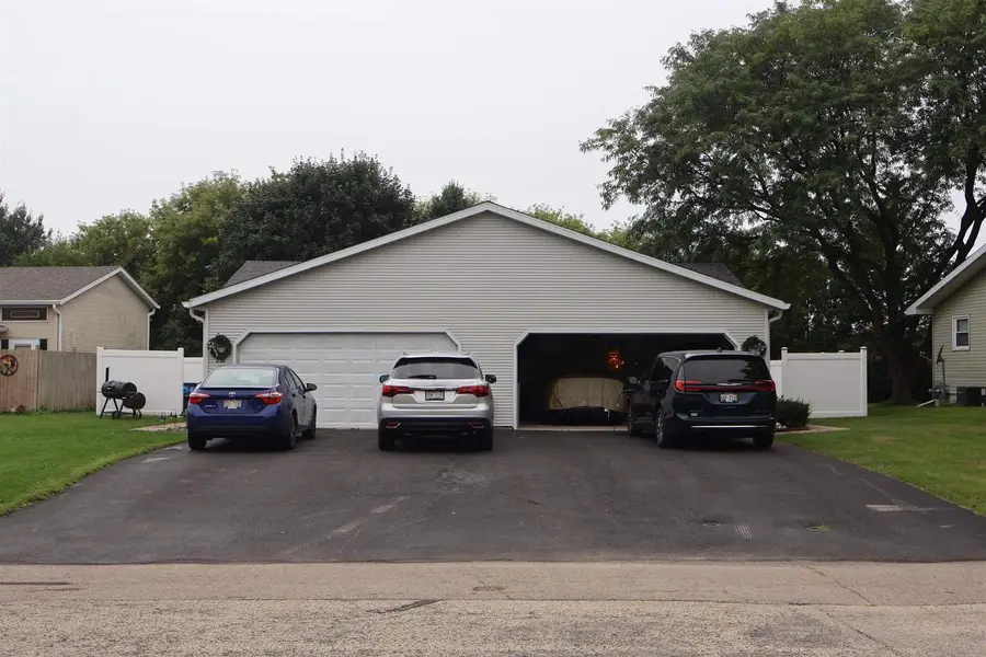 216 - 218 Eilbes Avenue, Beaver Dam, WI 53916 - #2