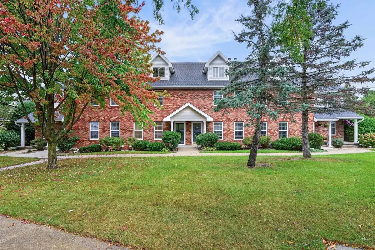3025 Bradbury Road, Madison, WI 53719 - #1