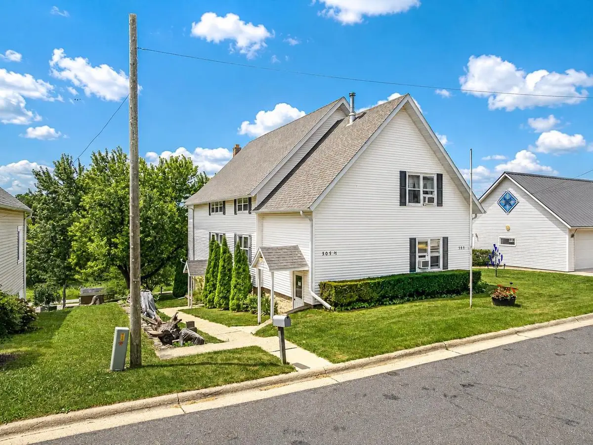 305 N Grove Street, Barneveld, WI 53507 - #1