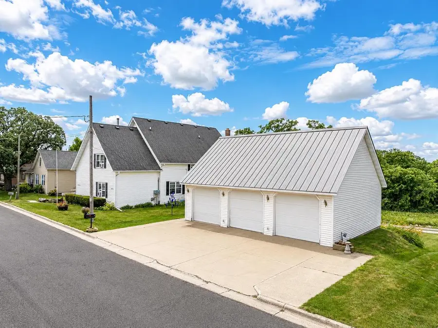 305 N Grove Street, Barneveld, WI 53507 - #3