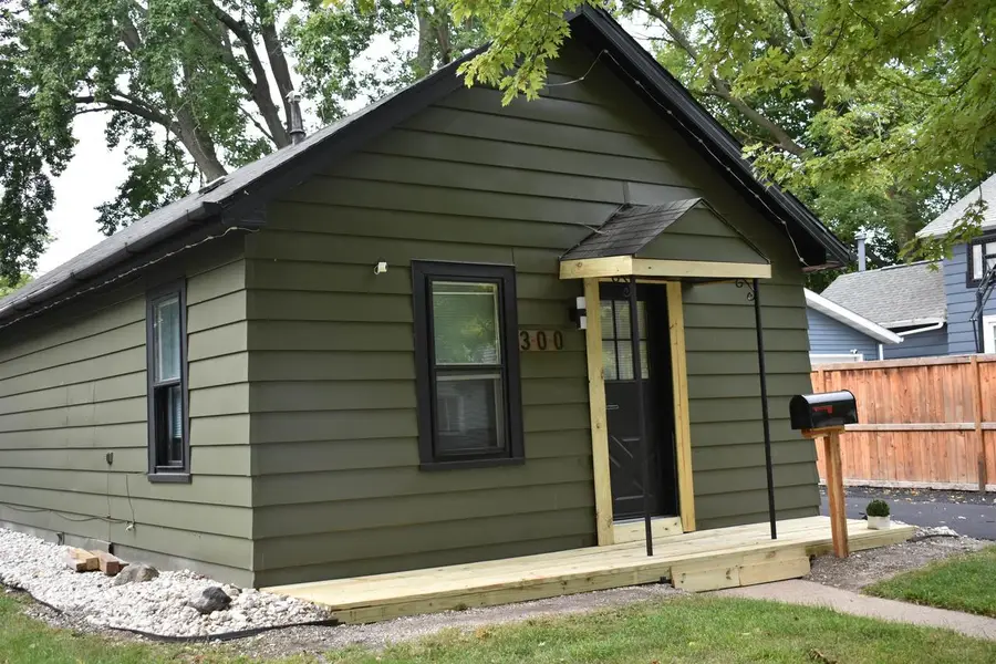 300 E 10th Street, Fond Du Lac, WI 54935 - #2