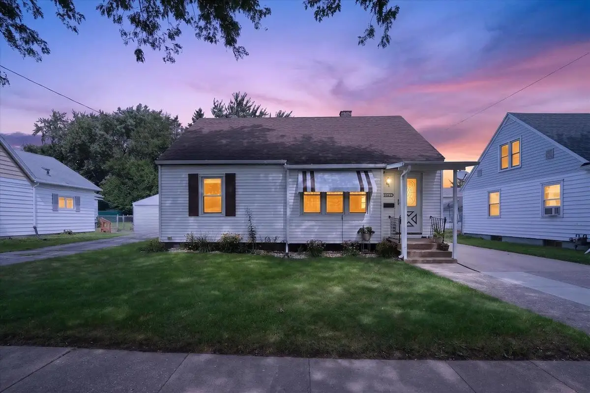 1513 Forest Avenue, Beloit, WI 53511 - #1