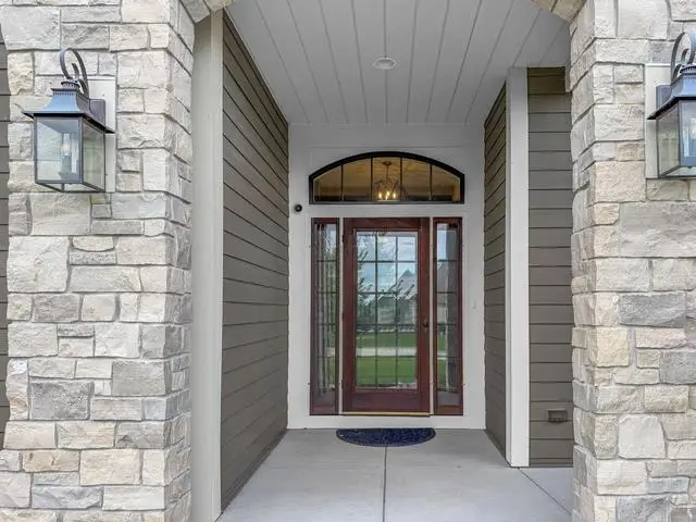 N18W24703 STILL RIVER DRIVE, Pewaukee, WI 53072 - #2