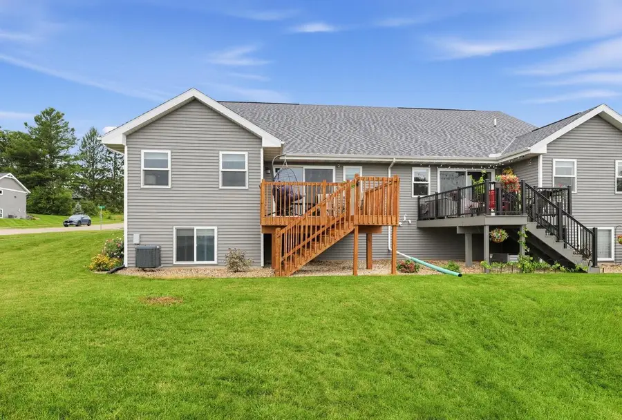 450 Ithaca Court, Oregon, WI 53575 - #2