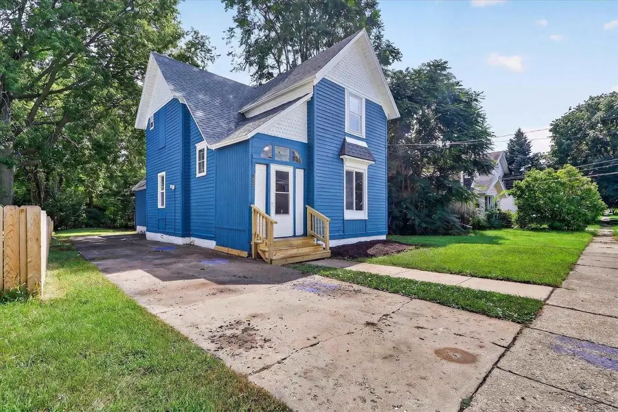 823 Oak Street, Beloit, WI 53511 - #2