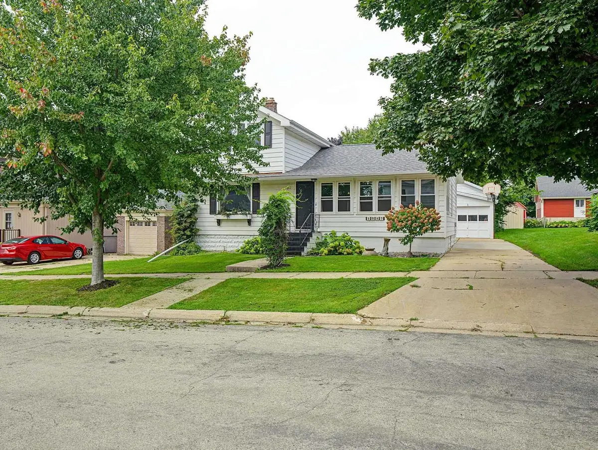 1017 12th Avenue, Monroe, WI 53566 - #1