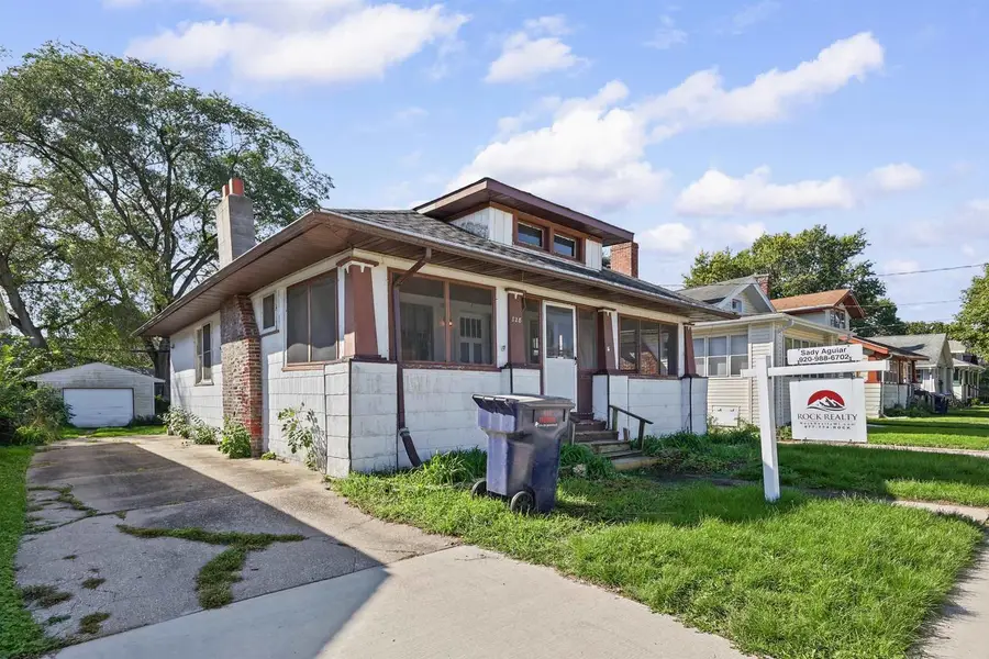 828 Sherman Avenue, Janesville, WI 53545 - #3