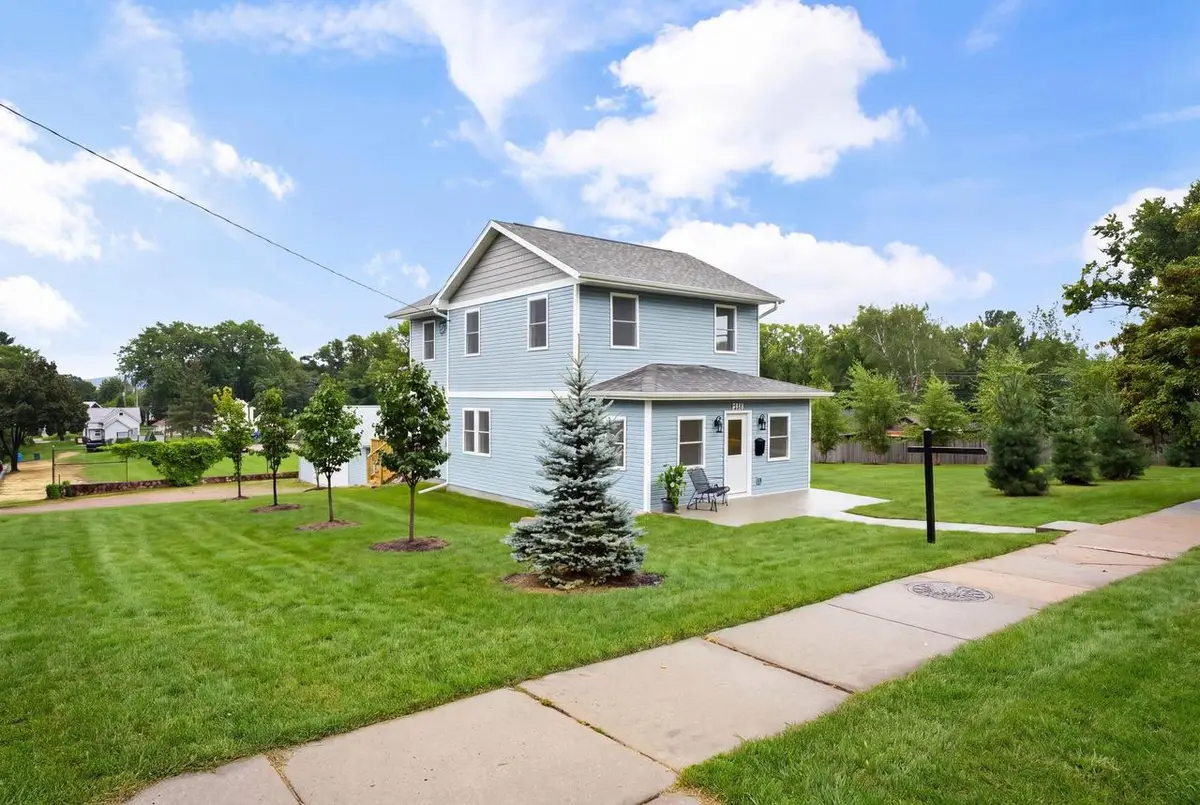 603 Walnut Street, Baraboo, WI 53913 - #1