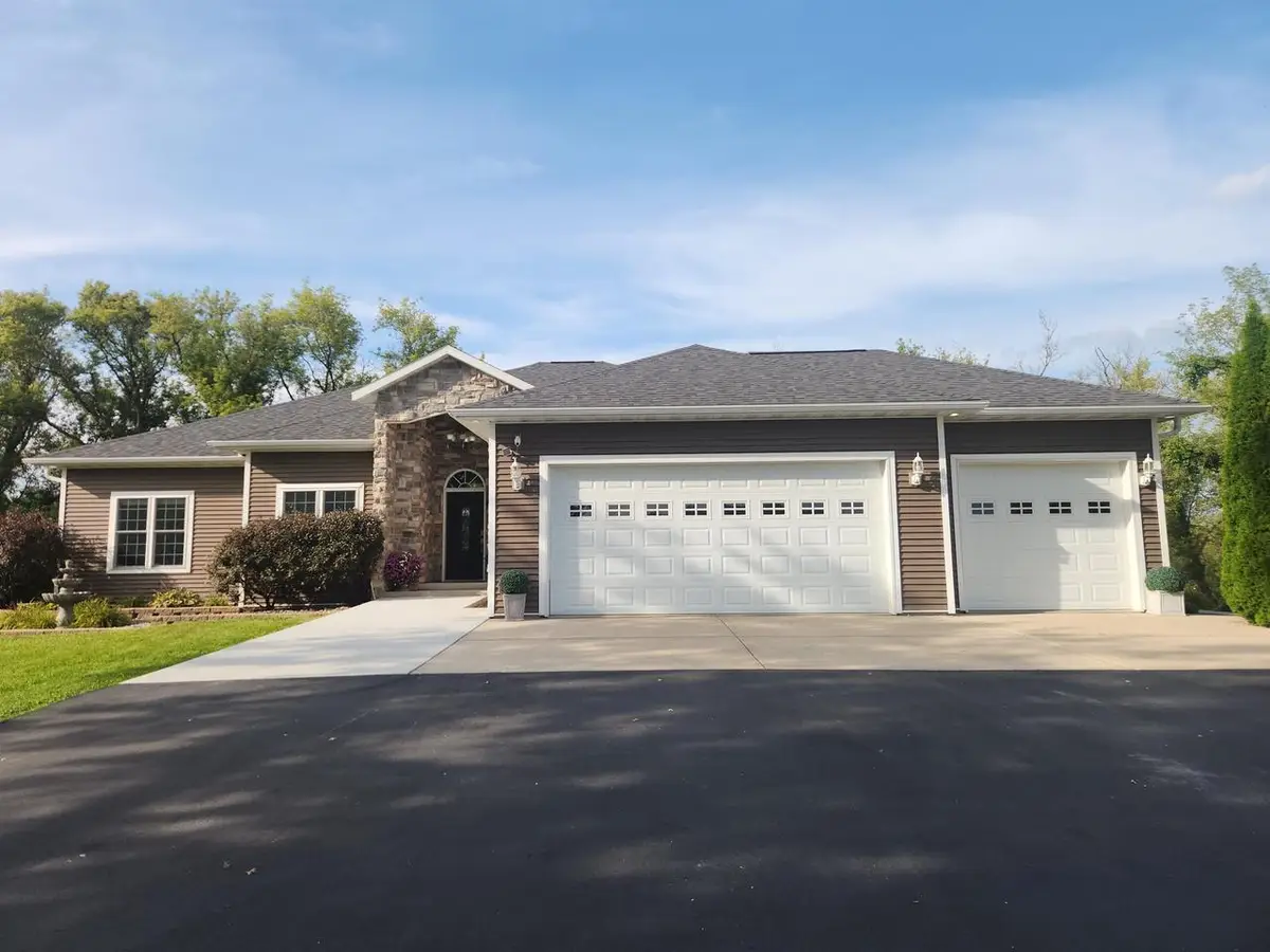 E9722 N Reedsburg Road, Reedsburg, WI 53959 - #1