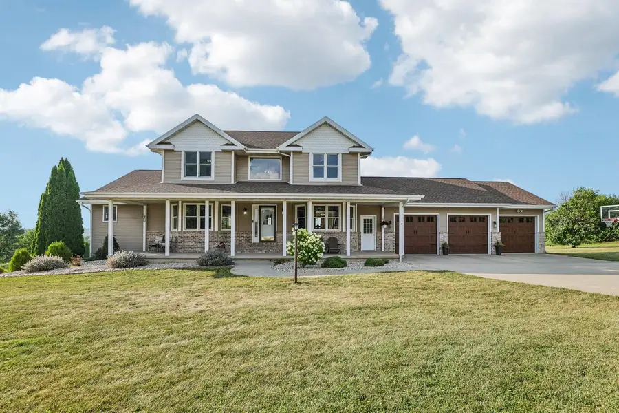 W5360 Highland Drive, New Glarus, WI 53574 - #3