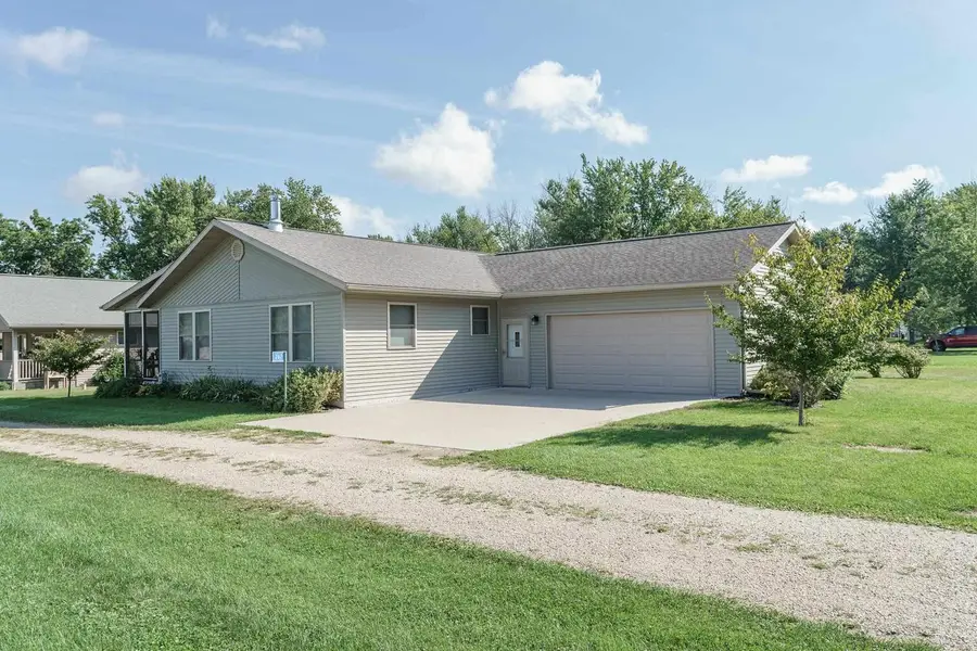 262 E Front Street, Markesan, WI 53946 - #3