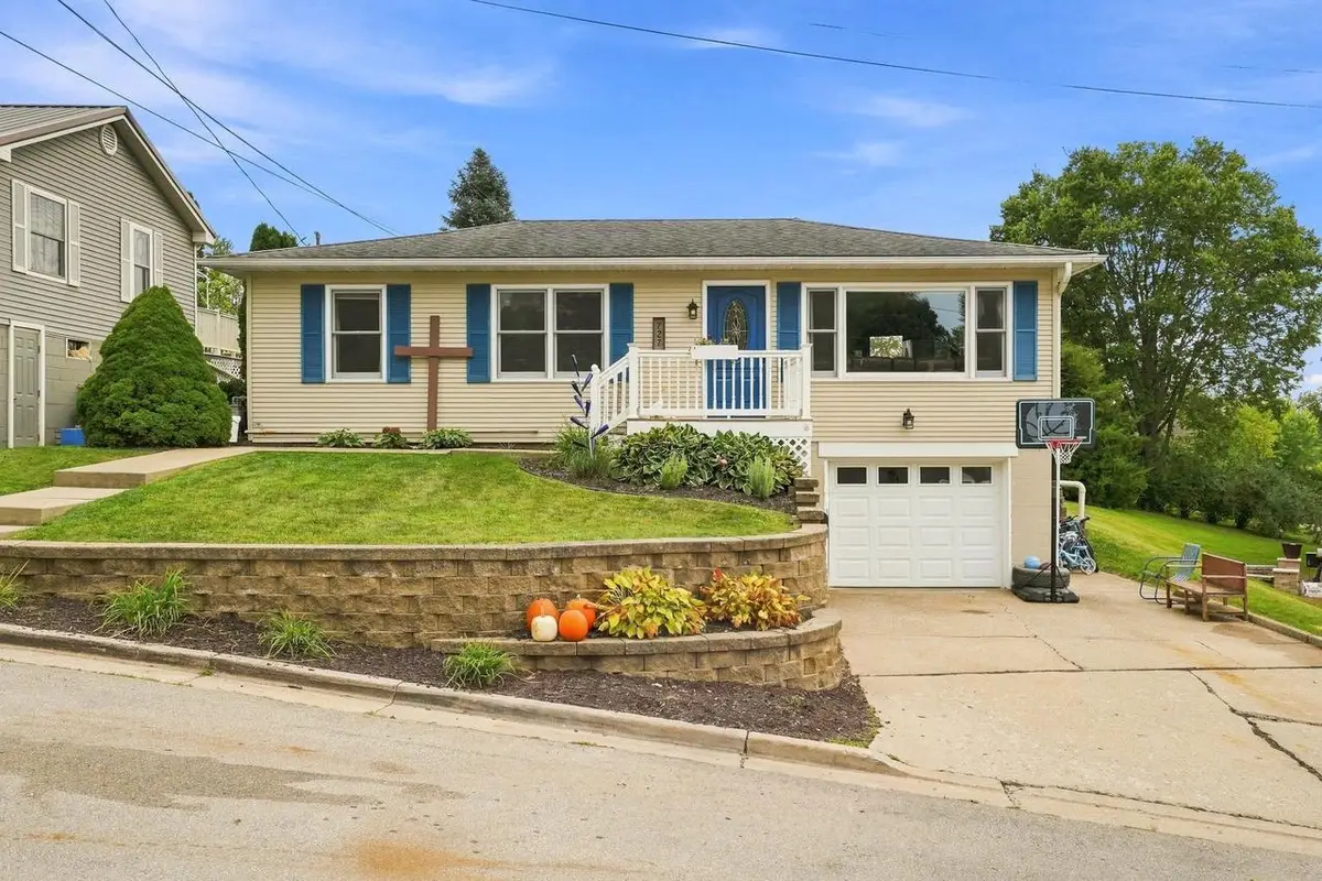727 E North Street, Darlington, WI 53530 - #1