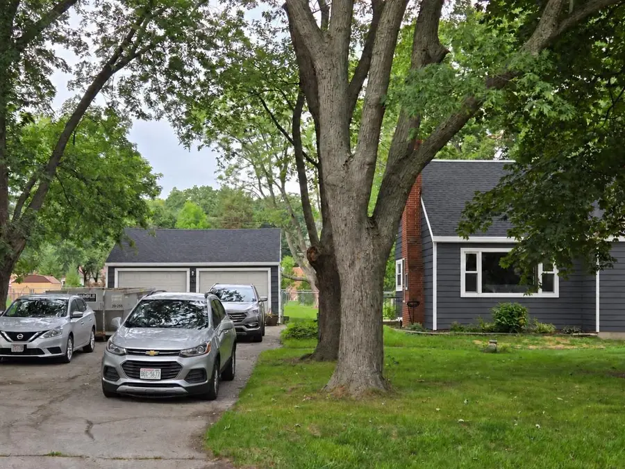 11904 W Oakwood Drive, Franklin, WI 53132 - #2