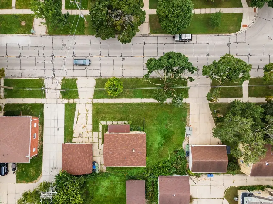 6822-6824 W Cleveland Avenue, Milwaukee, WI 53219 - #3