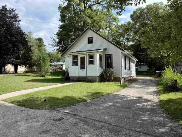 1325 Haseltine Court, Richland Center, WI 53581