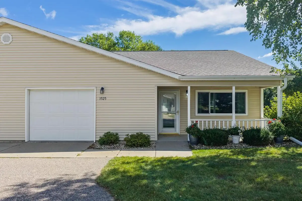 1525 15th Street, Baraboo, WI 53913 - #1