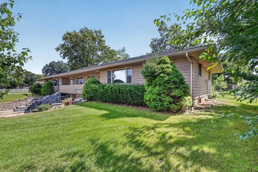 801 W Highway 11, Janesville, WI 53546 - #3