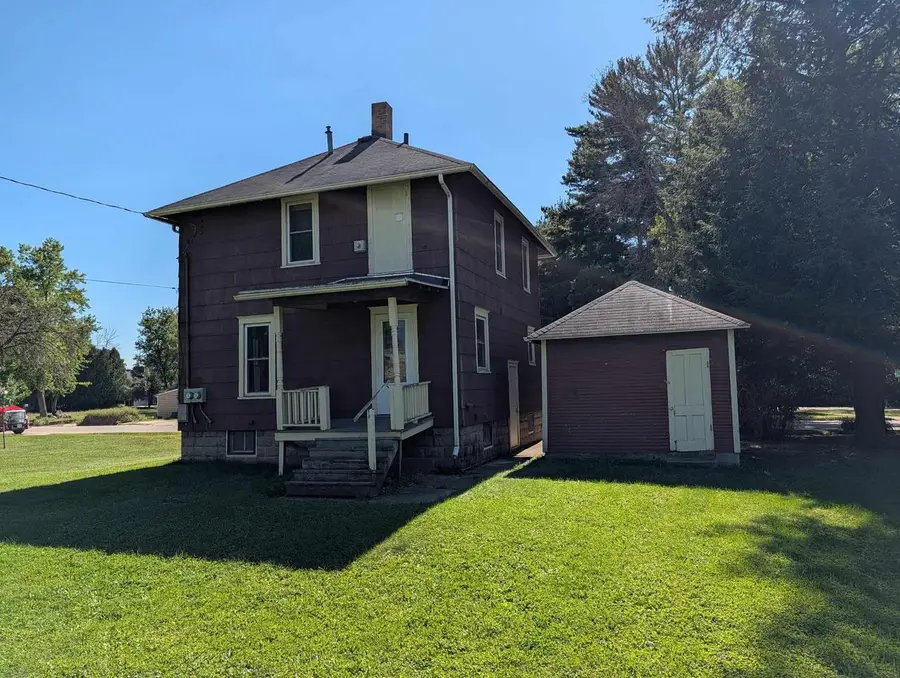 615 Division Street, Reedsburg, WI 53959 - #3