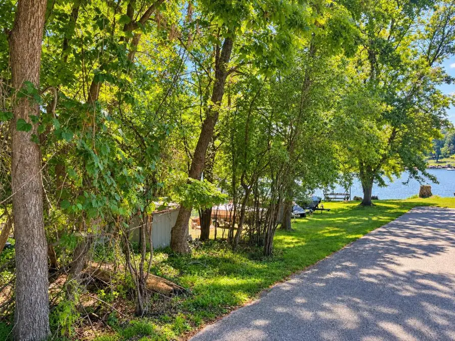 9470 N Rock River Drive, Edgerton, WI 53534 - #2