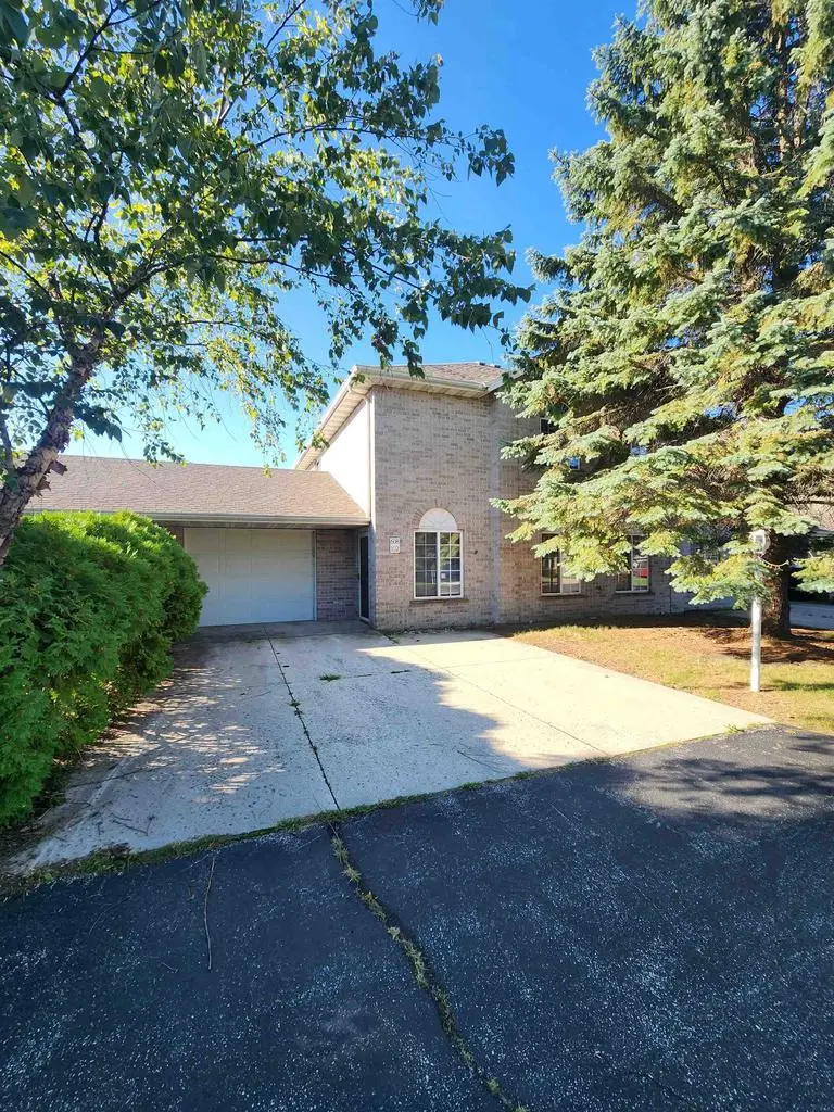 608 E Market Street #102, Elkhorn, WI 53121 - #1