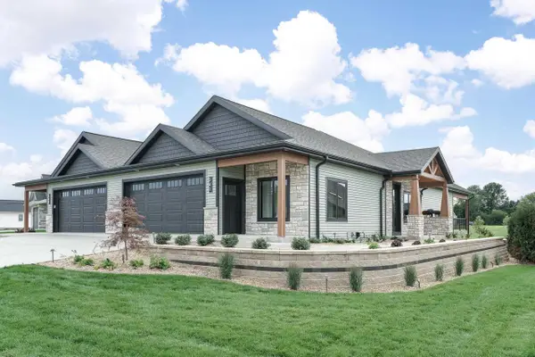 341 Ridge View Drive #17, Milton, WI 53563
